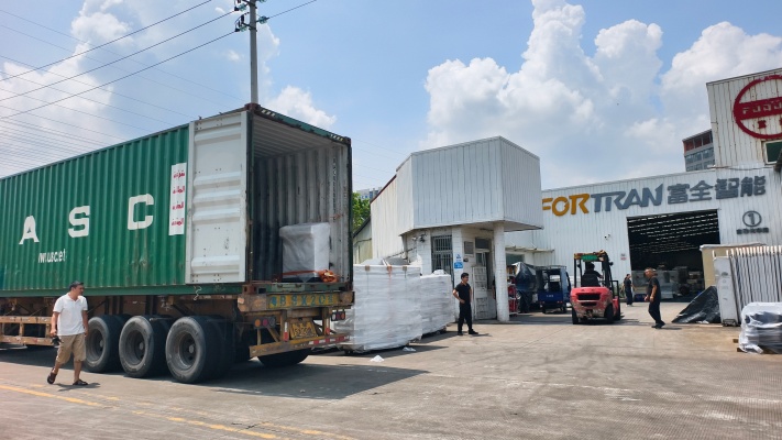 Lô hàng container kép! Máy cắt chính xác được vận chuyển đến Mexico và Brazil