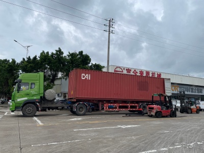 Lô hàng đồng bộ xuyên biên giới và trong nước: Dây chuyền sản xuất dải cạnh tiên tiến được giao đến Tây Ban Nha và Quảng Đông